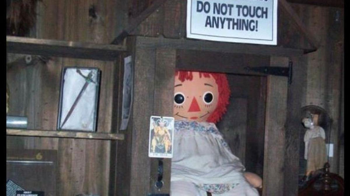 Pernah Dengar Boneka Annabelle? Ini Fakta di Balik Kisah Seramnya